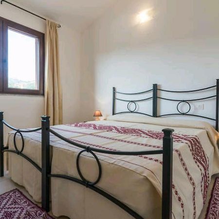 Il Girasole Bed & Breakfast Домус де Мария Екстериор снимка