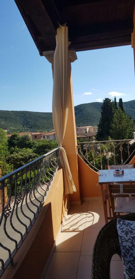 Il Girasole Bed & Breakfast Домус де Мария Екстериор снимка
